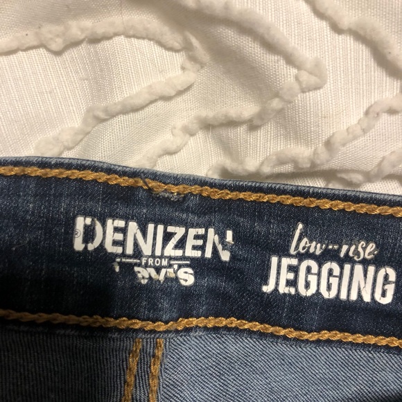 Low Rise Jeggings - Picture 3 of 3